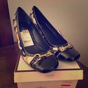 Authentic COACH pumps